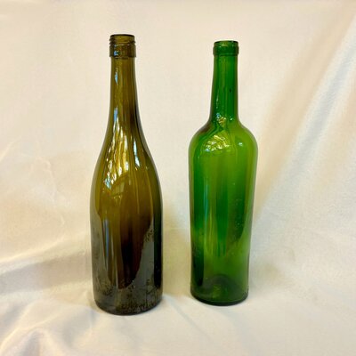 decor table glasses and vases at barnwood events in madison, winconsin.