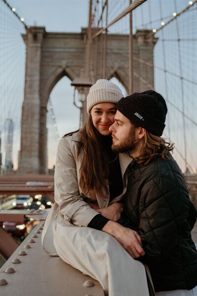 couple hugging during NYC session