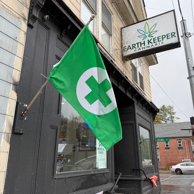 Earth Keeper Cannabis Dixfield location storefront.