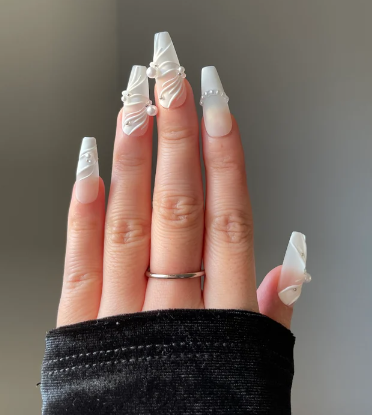 nails