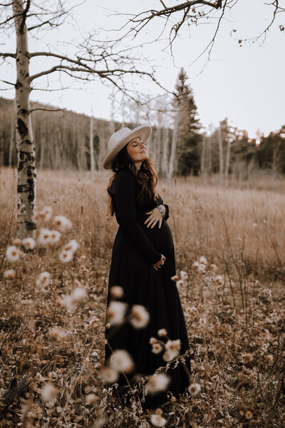 maternity session in evergreen