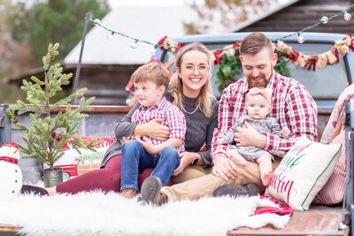 Christmas_mini_session_2020_rustic_old truck_truckbed_Lake Oconee_dog parents_cozy_family_session-0061