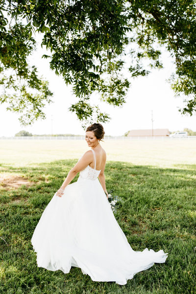 Alexa-Vossler-Photo_Dallas-Wedding-Photographer_North-Texas-Wedding-Photographer_Stephanie-Chase-Wedding-at-Morgan-Creek-Barn-Aubrey-Texas_28
