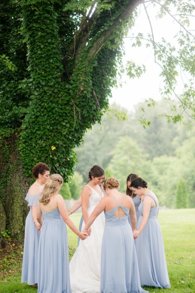 Summer Prosperity Mansion Wedding by Lindsey Markle Photography