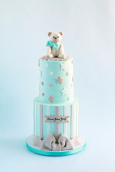 baby shower cake with teddy bear, baby first birthday cake