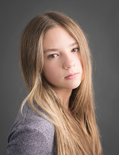 gorgeous portrait of senior girl  with long blonde hair captured by Allison Amores Photography