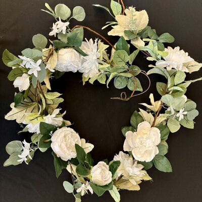 decor table florals at barnwood events in madison, winconsin.