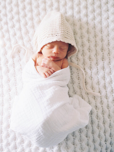 Newborn photos with sibling, New England newborn photographer