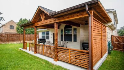 Custom pergolas and patio covers for homes in Dallas, TX. Enhance your outdoor space with stylish, functional designs.