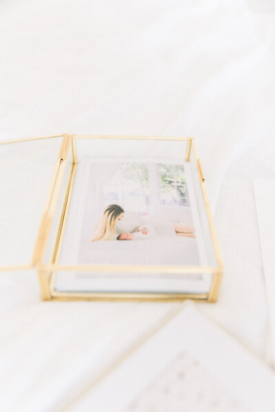 glass proof print box taken by Maternity Photography Sacramento Kelsey Krall