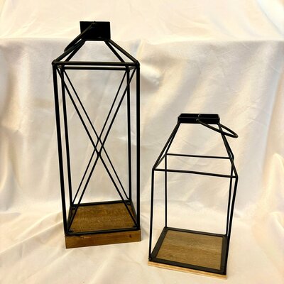 decor table lanterns at barnwood events in madison, winconsin.
