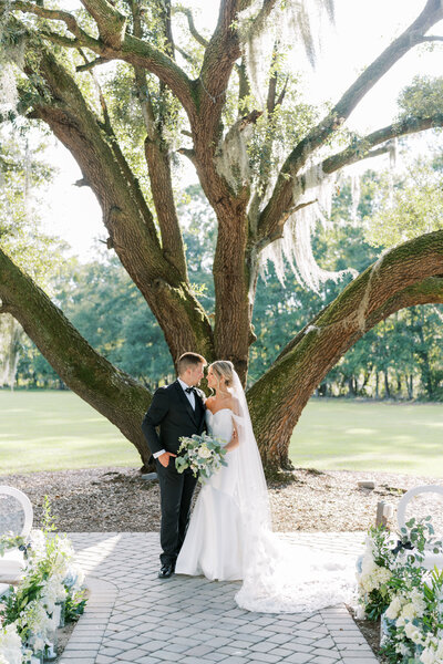 ANNA LEE & AUSTIN AT PEBBLE HILL