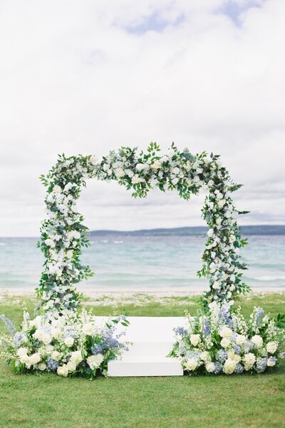 Tented-Bay-Harbor-Wedding-Michigan-Breanne-Rochelle-Photography43