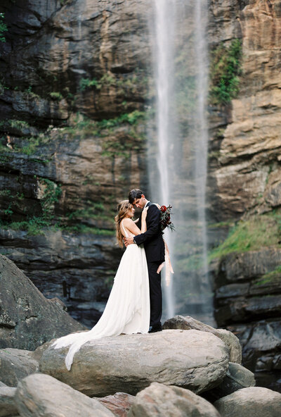 toccoa-falls-anniversary-session-melanie-gabrielle-photography-101