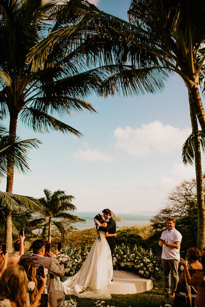 island-chic-hawaiian-garden-wedding-kualoa-ranch-allison-slater-photo-36
