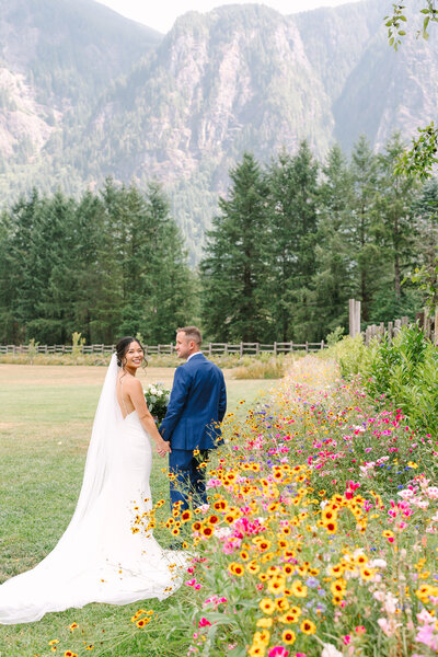 north fork farm wedding couple standing at mt si