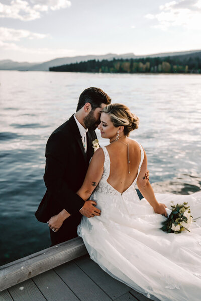 california elopement couple by lake