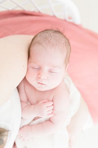 one-month-old-baby-sister-motherhood-photography-toronto-8