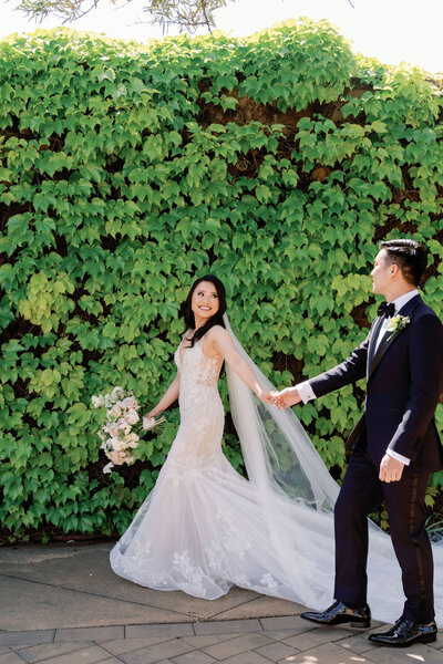 Picturesque Spring Wedding at Tuscan-Inspired Viansa Winery in Sonoma Valley CA