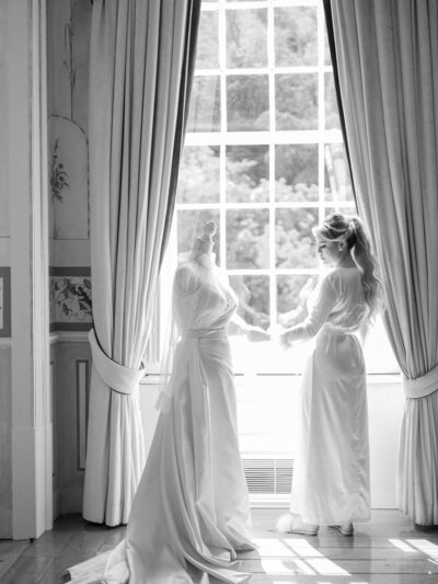 Bride-getting-ready-palace-Portugal-Sintra-Luxury-Style-Wedding-Dress