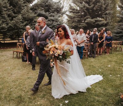 Jessica & Nic | Oakshire Estate & Airfield Fall Inspired Wedding Yakima Washington