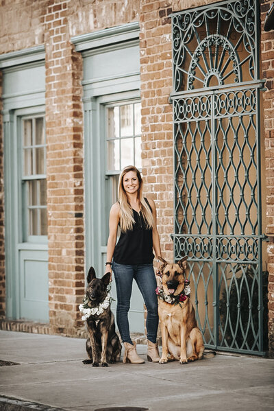 Charleston wedding photographer with dogs