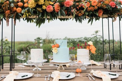 Clementine inspired garden wedding at The Gathered, a nostalgic greenhouse based in Kathryn, Alberta wedding venue, featured on the Brontë Bride blog.