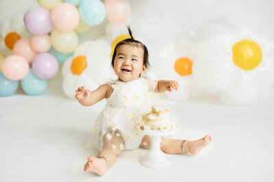 Baby celebrates her first birthday with a Cake Smash Photoshoot in Asheville, NC.