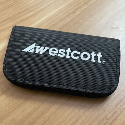 westcott-memory-card-holder
