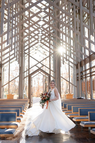 modern-architecture-thorncrown-glass-chapel-ozark-fall-bride