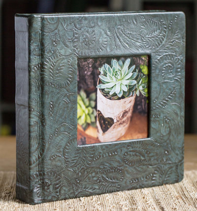 Example-of-a-Square-Sized-Wedding-Album