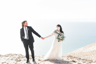 beach wedding photographers in michigan