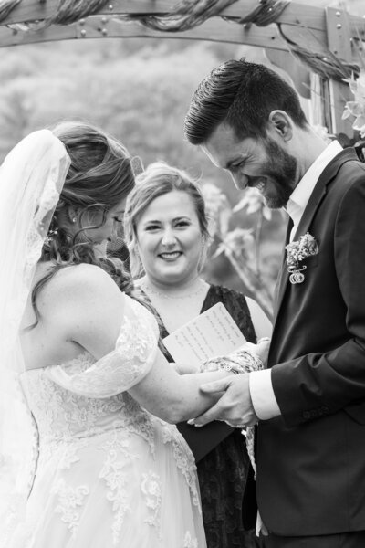 Kelly&SeanWedSneakPeek41