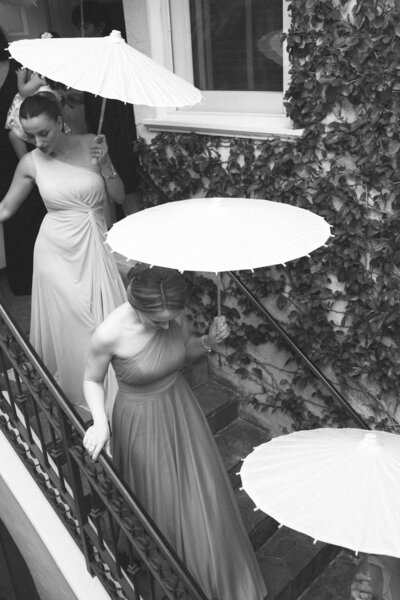 bride-in-white-flowy-wedding-dress-spinning-in-central-park