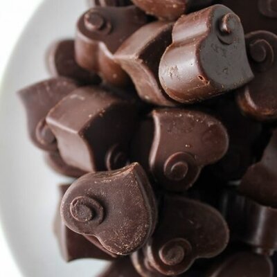 Homemade-Dark-Chocolate_-2-1-480x480
