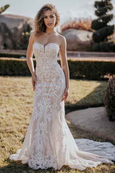 Allure Bridal wedding gown style A1168
