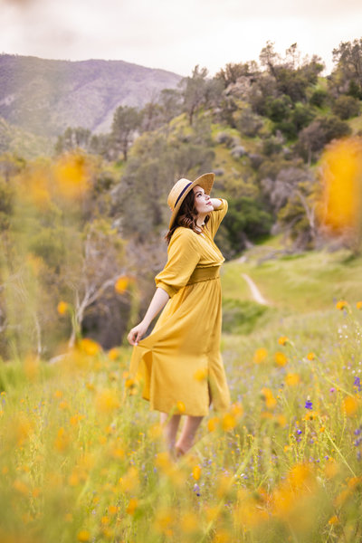 Senior Photography, girl in yellow dress and hat