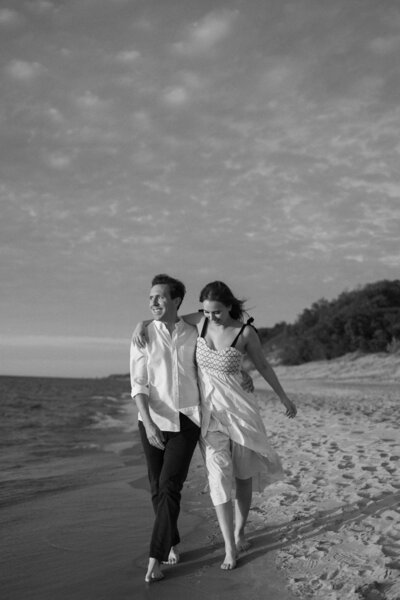 beach-engagement-photos-in-Northern-Michigan