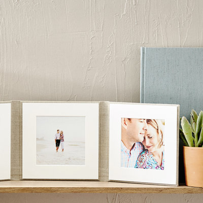 picture of a folio that you can order after your Pittsburgh, PA Maternity Session
