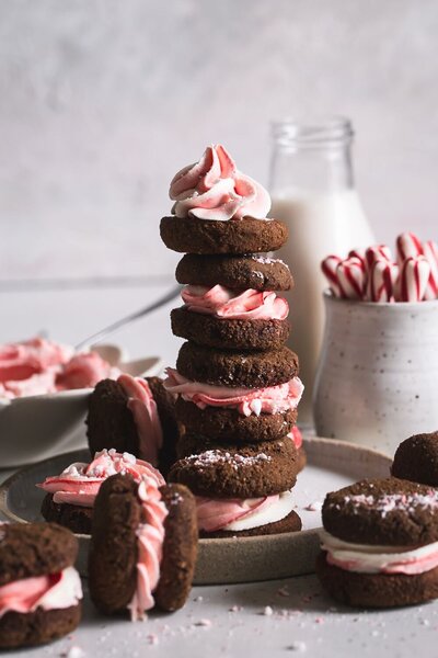 Chocolate_Peppermint_Cream_Sandwich_Cookies-2-ffafb0a2
