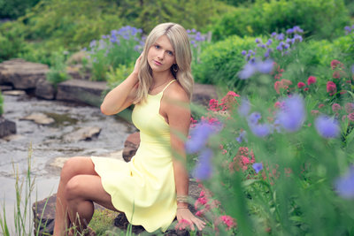 Gorgeous nature senior pictures in a lush park in Northeast Ohio