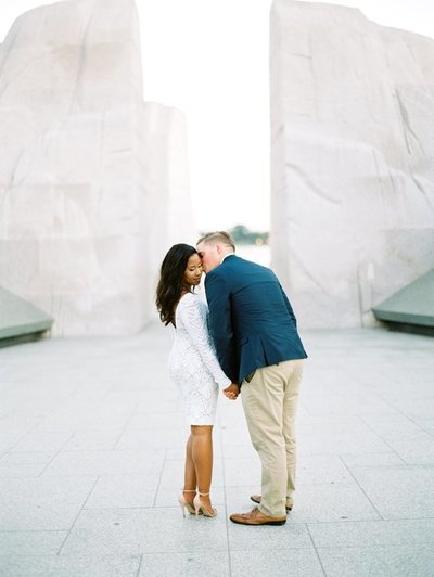 Washington DC Engagement Session at the MLK Memorial on the National Mall © Bonnie Sen Photography