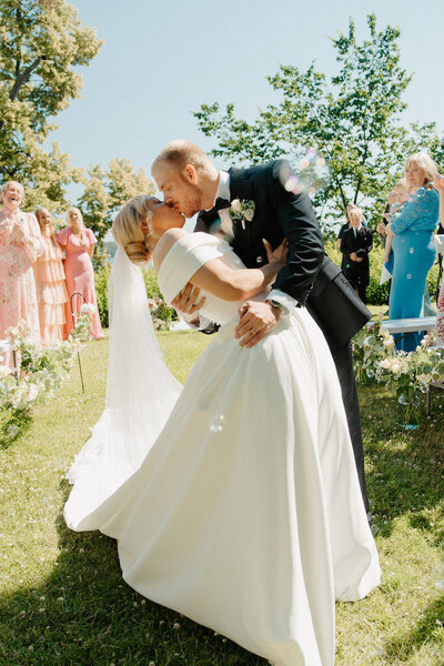 Documentary Wedding Photography by an East Tennessee Wedding Photographer
