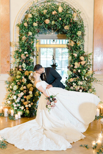 Kirsten Ann Photography specializes in wedding, engagement, and editorial photography. Kirsten has photographed weddings at numerous different venues, including the beautiful Park Chateau.