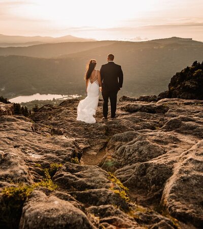 couple eloping in asheville mountains