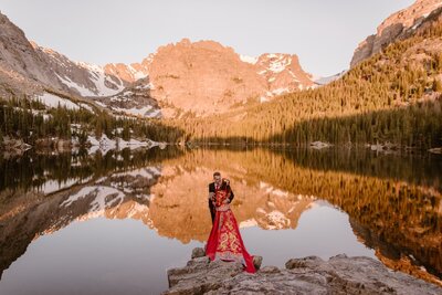 Couple eloping in Rocky Mountain National Park