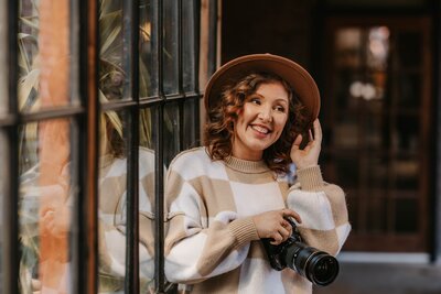 Kena Iversen photographer, mentor, educator, and retreat host. She specializes in photographing some of the most epic weddings through Colorado and the world. She also hosts her extremely popular international retreats through her company Ivy & Co