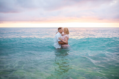beach family phOahu Hawaii photographer, Alison bell otographer virginia beach