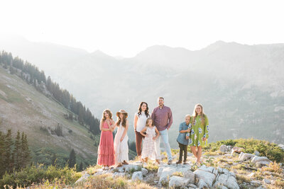 Utah family posing for photos