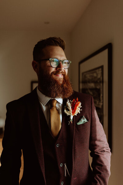 groom portrait